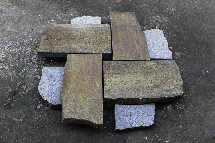 vier Steinplatten, Skulptur, Albert Cinelli